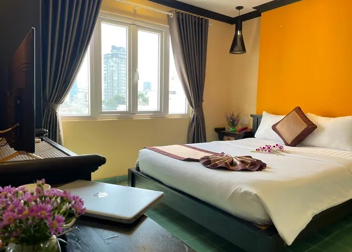 Ipeace Hotel - Bui Vien Walking Street